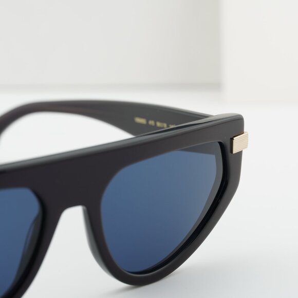 Victoria Beckham VB685S 415 Cat Eye Sunglasses – Midnight Blue display picture 3